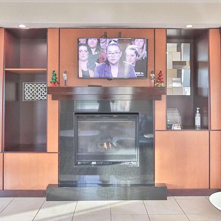 Comfort Inn & Suites Westfield Εξωτερικό φωτογραφία