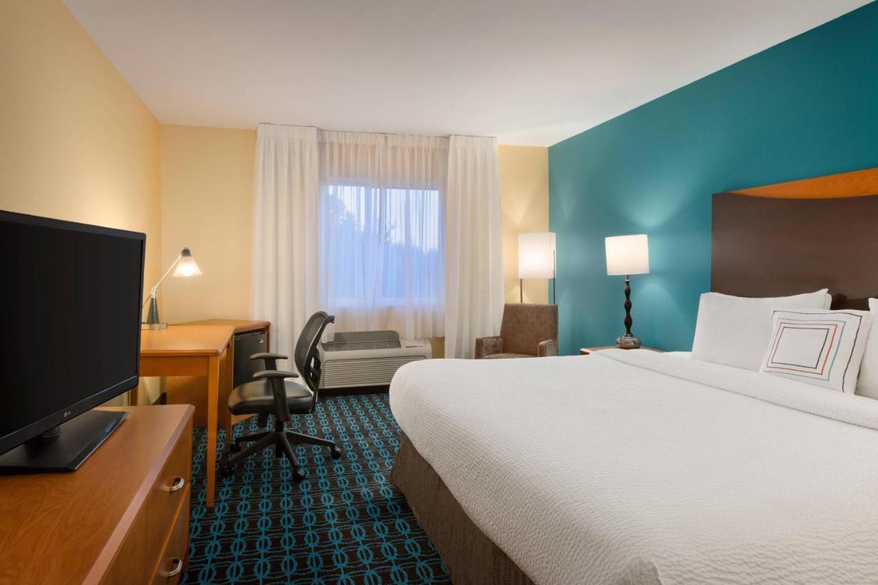 Comfort Inn & Suites Westfield Εξωτερικό φωτογραφία