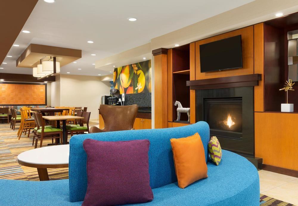 Comfort Inn & Suites Westfield Εξωτερικό φωτογραφία