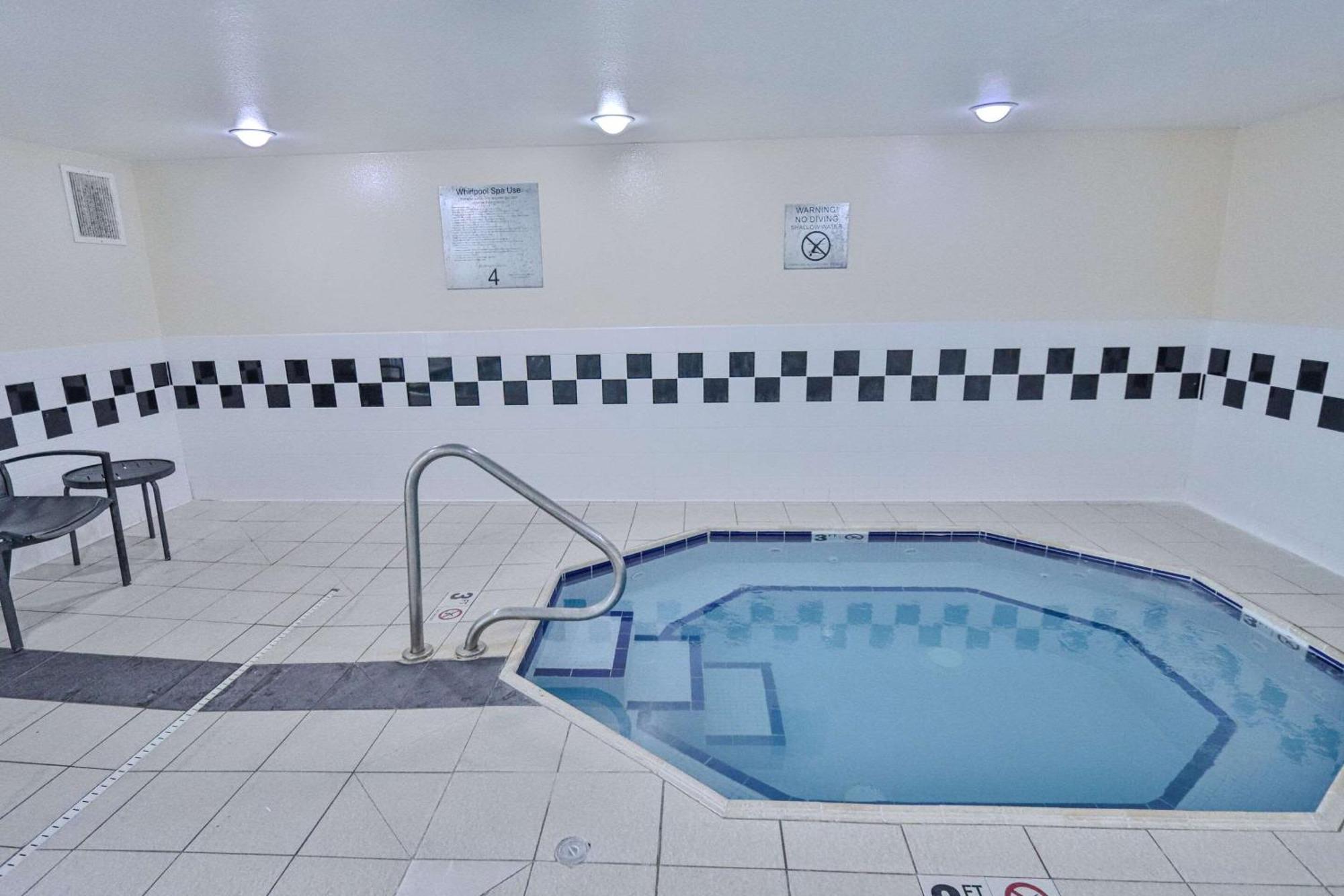 Comfort Inn & Suites Westfield Εξωτερικό φωτογραφία
