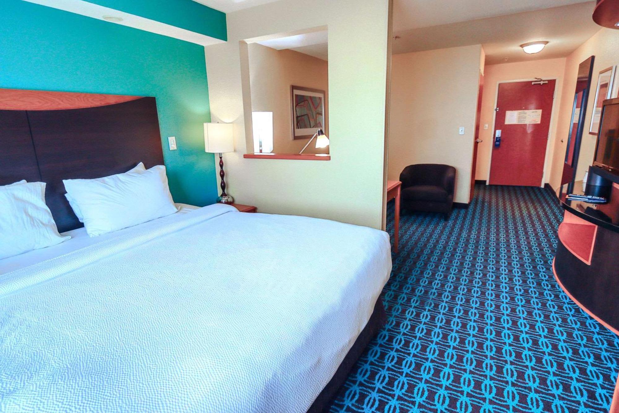 Comfort Inn & Suites Westfield Εξωτερικό φωτογραφία