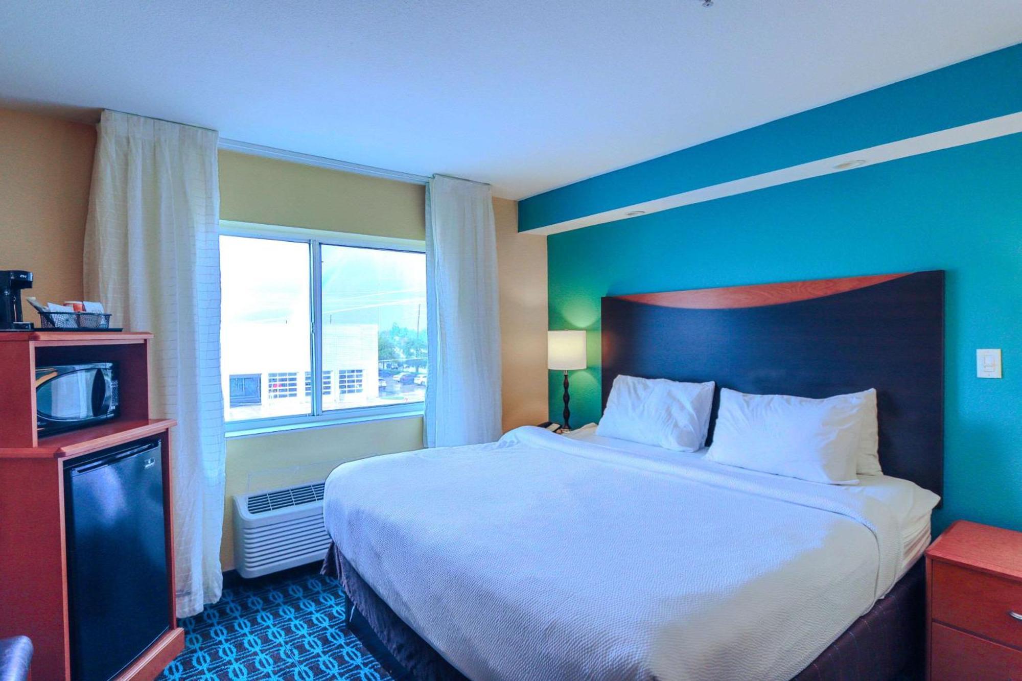 Comfort Inn & Suites Westfield Εξωτερικό φωτογραφία