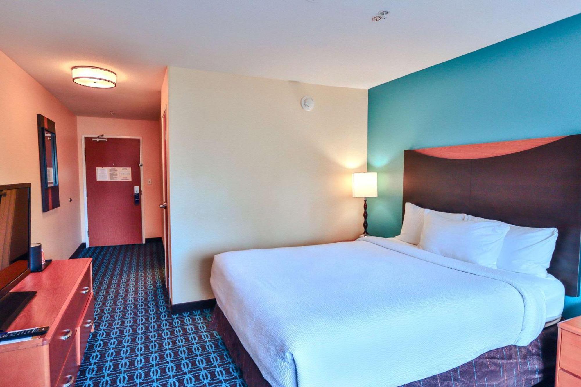 Comfort Inn & Suites Westfield Εξωτερικό φωτογραφία