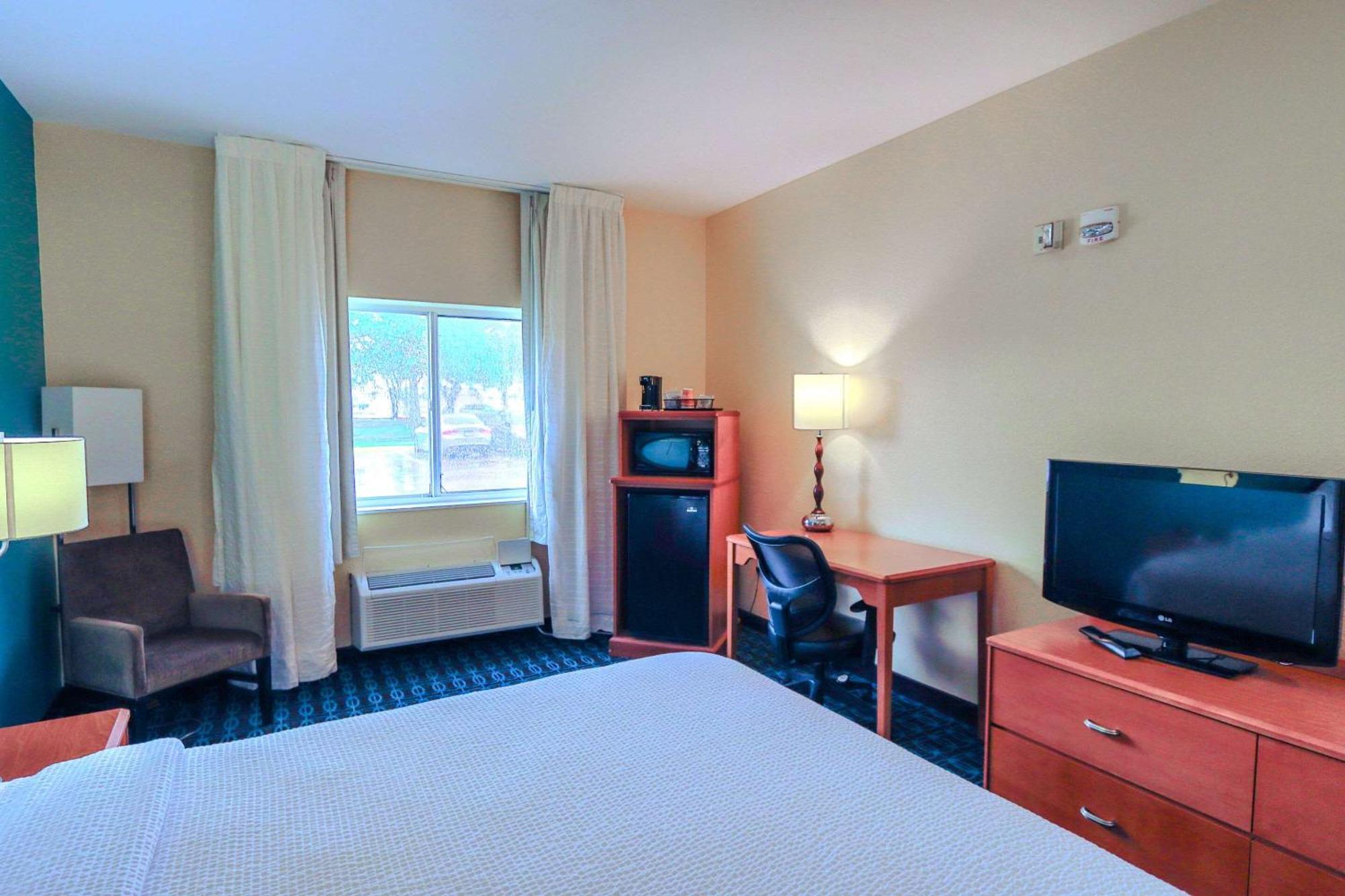 Comfort Inn & Suites Westfield Εξωτερικό φωτογραφία