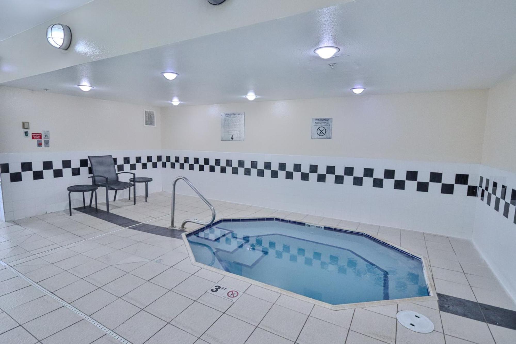 Comfort Inn & Suites Westfield Εξωτερικό φωτογραφία