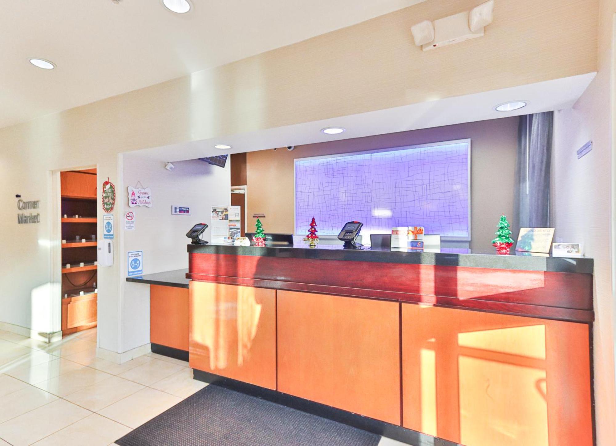 Comfort Inn & Suites Westfield Εξωτερικό φωτογραφία