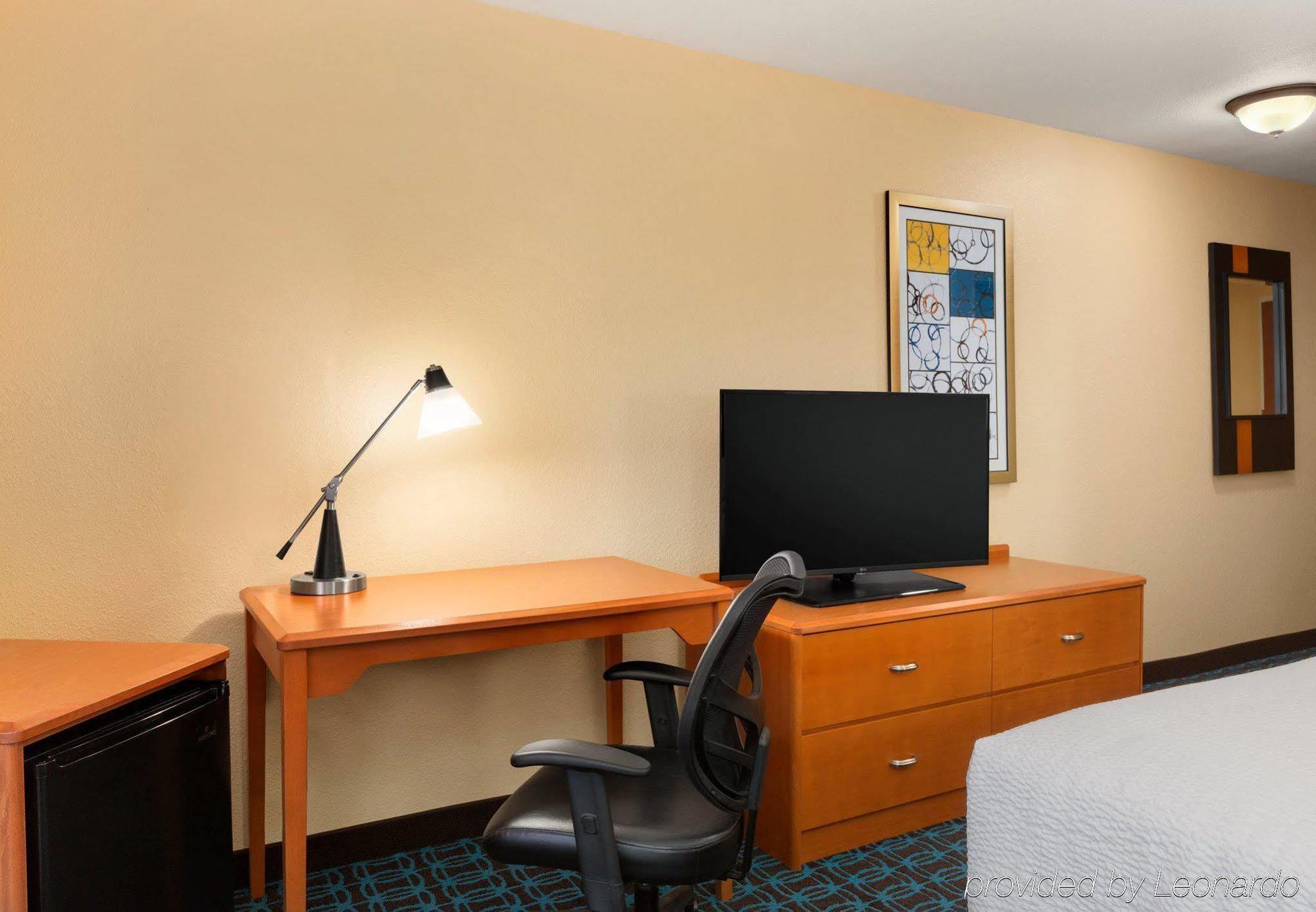 Comfort Inn & Suites Westfield Εξωτερικό φωτογραφία