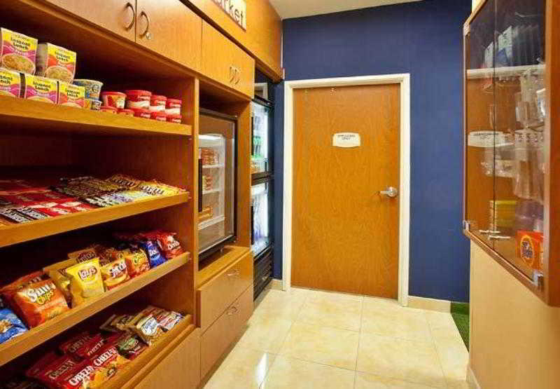 Comfort Inn & Suites Westfield Εξωτερικό φωτογραφία