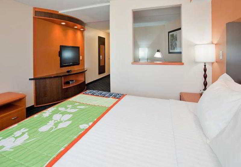 Comfort Inn & Suites Westfield Εξωτερικό φωτογραφία